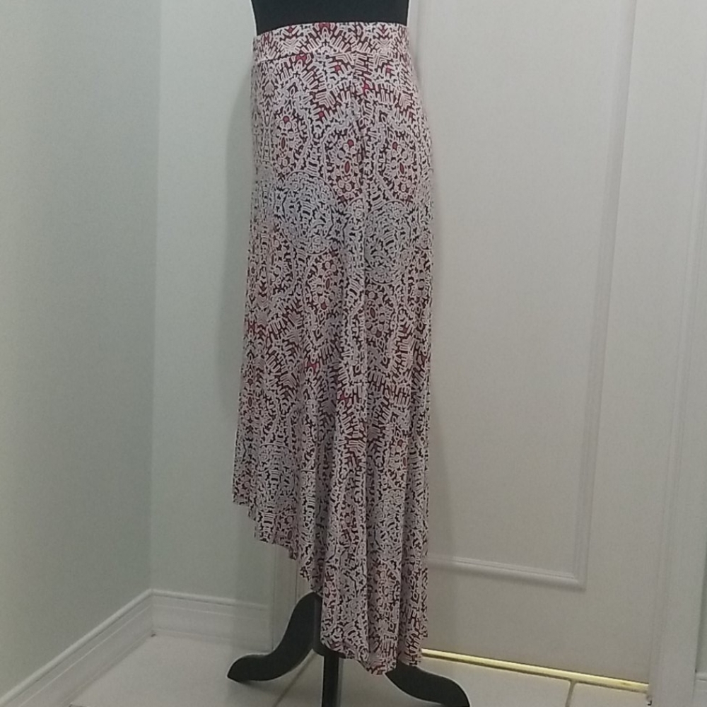 Skirt - Picture 2 of 3